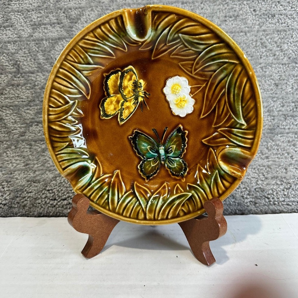 Vintage‎ Ceramic Ashtray Japan Butterfly Flower Leaf Embossed MCM Brown